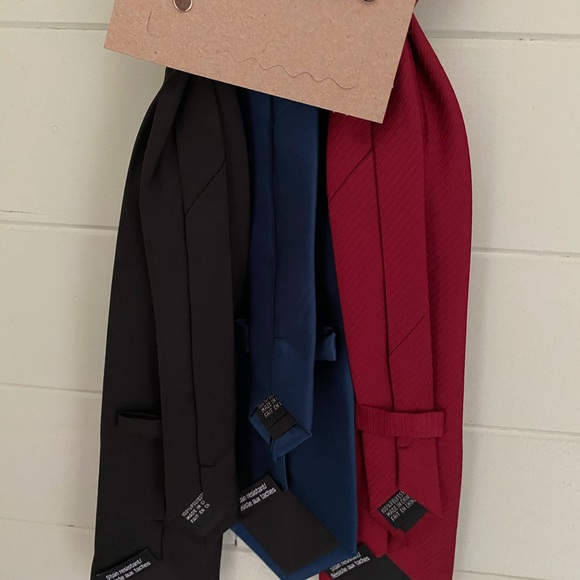 Boys clip on ties - Picture 2 of 2